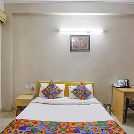 Hotel Fabexpress Ap International Noida Zewnętrze zdjęcie
