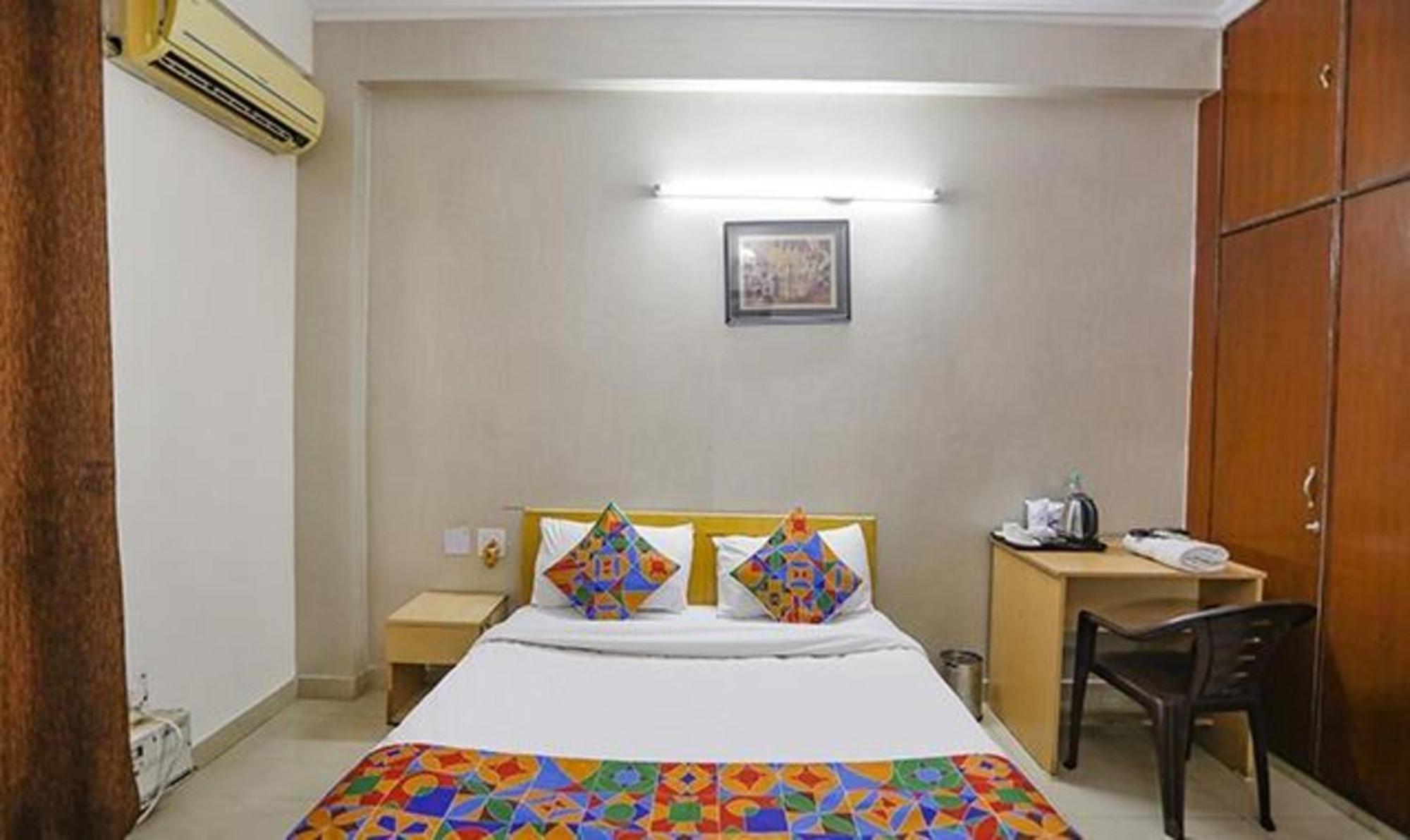 Hotel Fabexpress Ap International Noida Zewnętrze zdjęcie