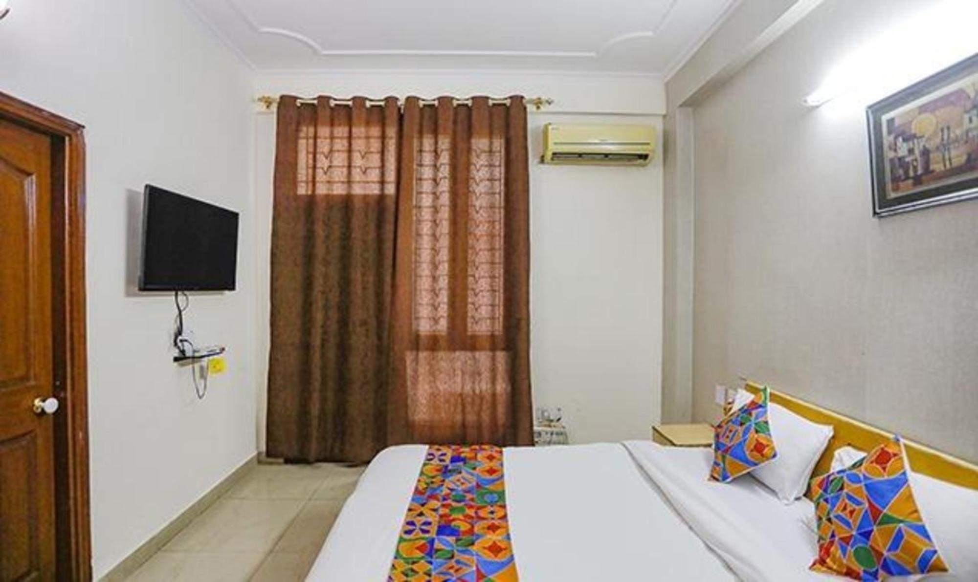 Hotel Fabexpress Ap International Noida Zewnętrze zdjęcie