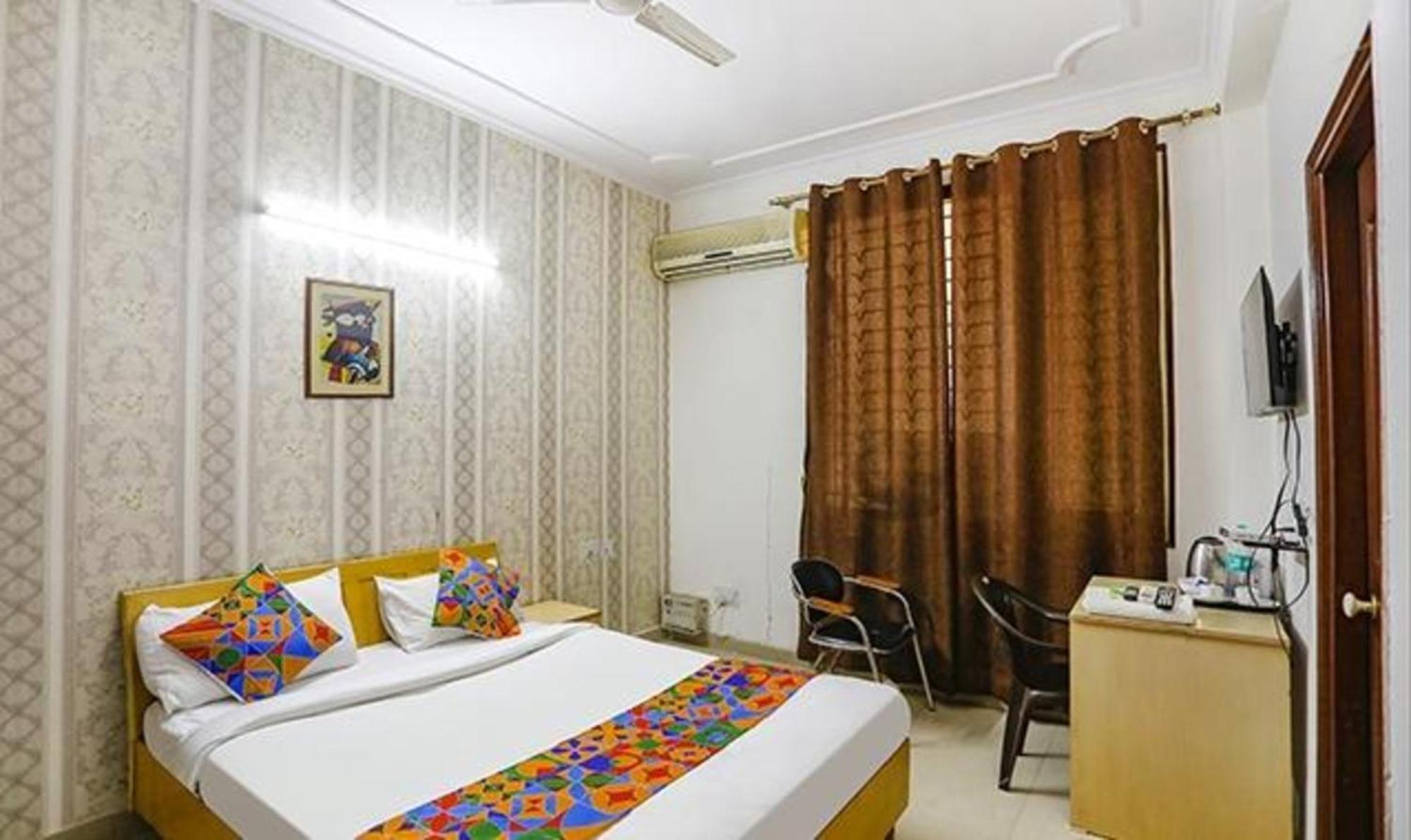 Hotel Fabexpress Ap International Noida Zewnętrze zdjęcie