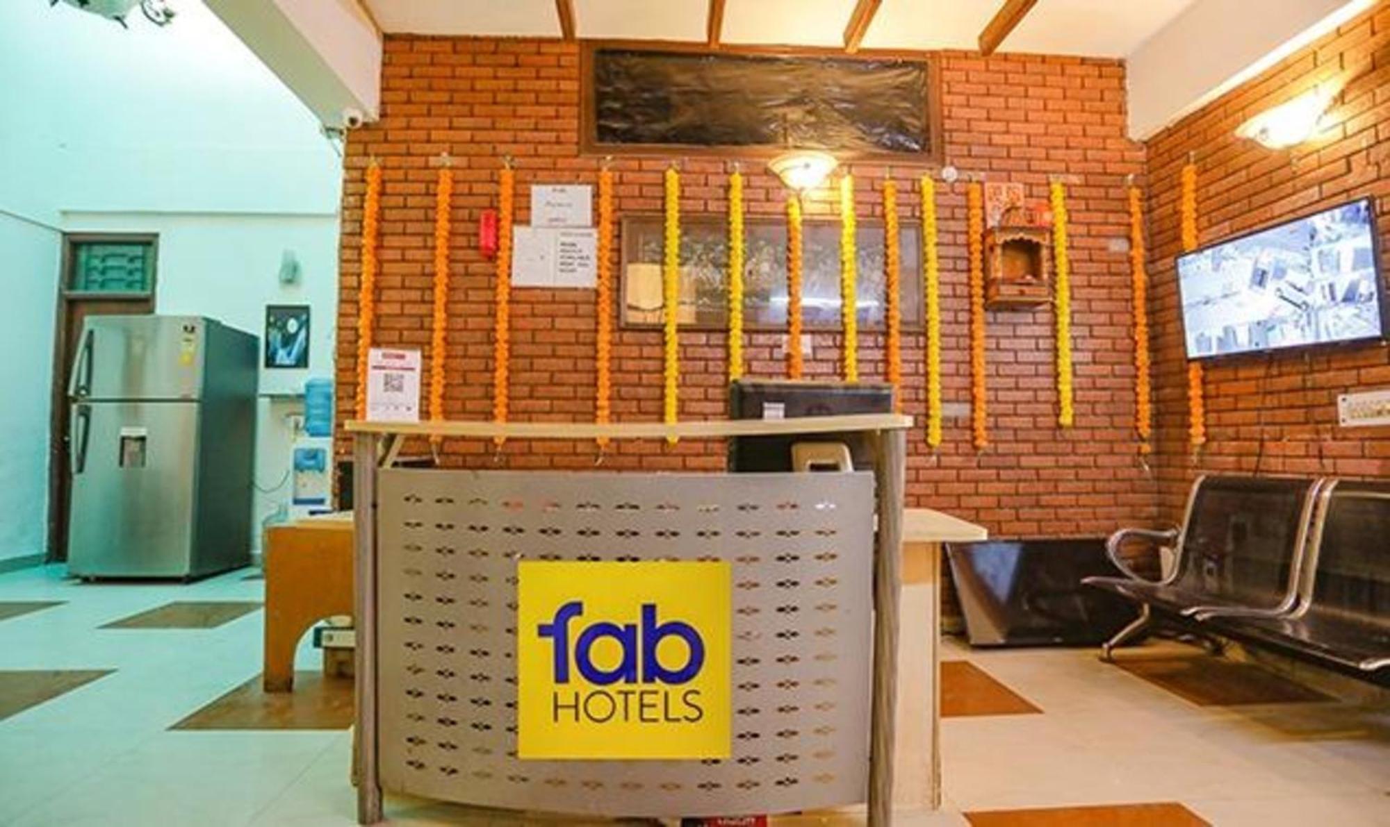 Hotel Fabexpress Ap International Noida Zewnętrze zdjęcie